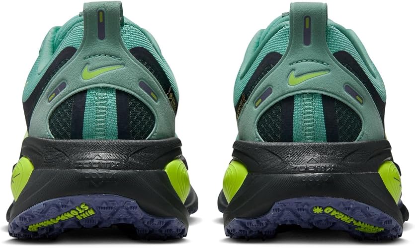Amazon | Nike メンズ Vomero 18 Gore-tex, 海藻/ほとんどボルト